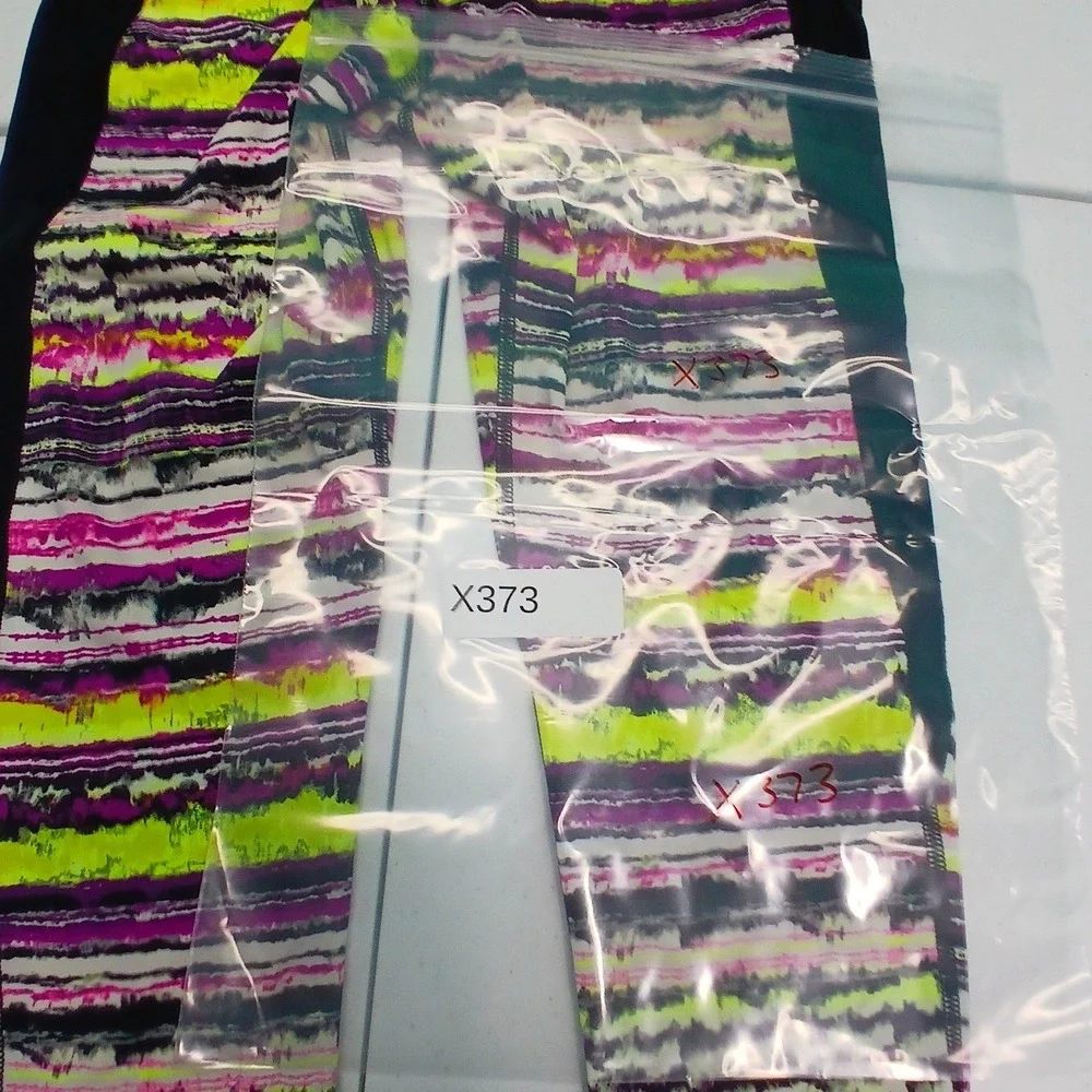Nike Cropped Leggings Medium‎ Pink Neon Yellow Abstract Stripe Sporty Gym Capris